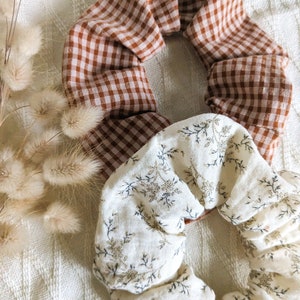 Chouchou Scrunchies Double gaze ou coton imprimé Modèle au choix image 1