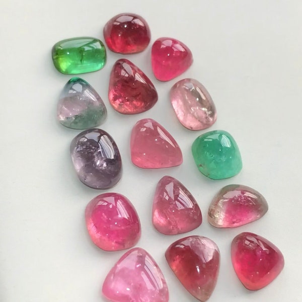 27 carats tourmaline cabochons