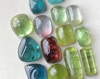 29,20 Karat Multi Color Turmalin Cabochons Lot flach zurück
