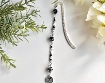 Yin Yang Lesezeichen, Zen Lesezeichen, spirituelles Lesezeichen, Perlen Lesezeichen, Meditation Geschenk, schwarz weiß Lesezeichen