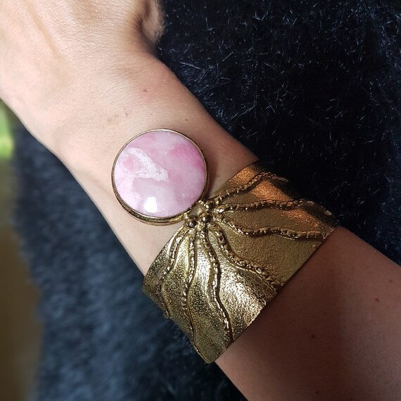 Brazalete  Modelo Calamar con Ágata Rosa
