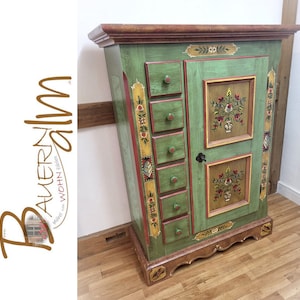 Voglauer Armoire de ferme Armoire de campagne Armoire de campagne Armoire à pain verte shabby vintage Rétro Meubles de ferme Salon Armoire en bois peint