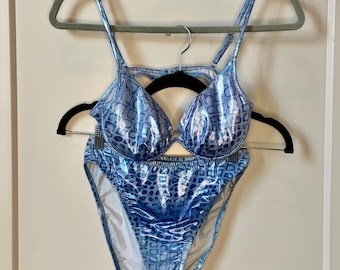 Costume da bagno bikini a due pezzi Endless Sun Vintage anni '80, blu metallizzato e argento, taglia S/M, vita alta con ferretto