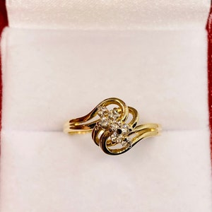 Stunning Vintage 14k Yellow Gold Natural Diamond Ring