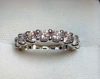 Gorgeous 14k White Gold Diamond  Wedding Band