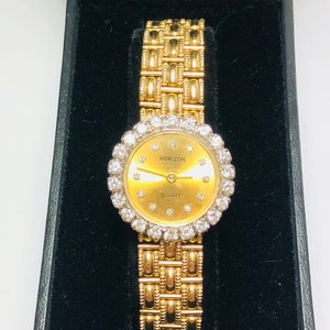 Stunning Solid 14k Yellow Gold and Natural Diamond Quartz Watch