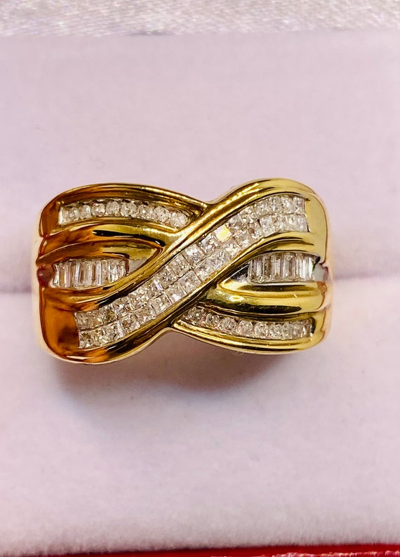 Beautiful Vintage 14k Yellow Gold Natural princess