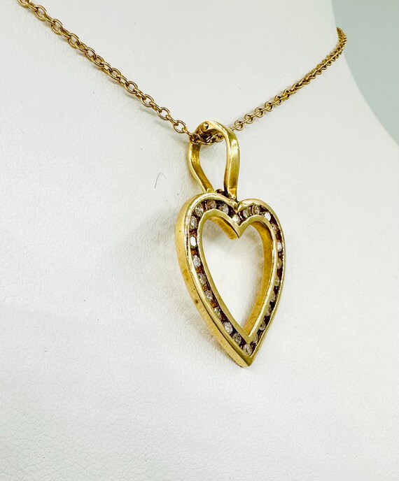 Beautiful  Vintage 14k Yellow  Gold Diamond Heart… - image 5