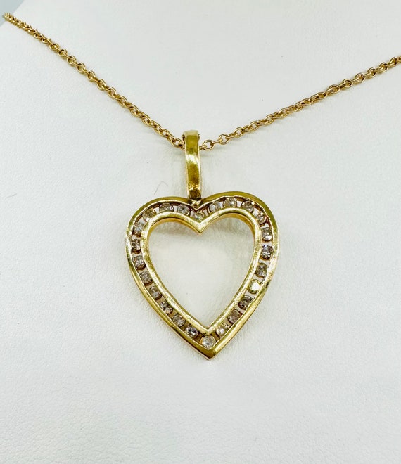 Beautiful  Vintage 14k Yellow  Gold Diamond Heart… - image 3