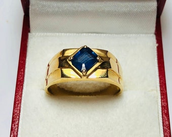 Gorgeous  Vintage 14k Yellow Gold Natural Sapphire Mens Ring
