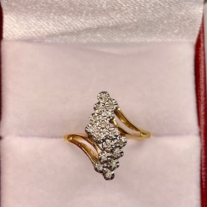 Stunning Vintage 14k Yellow Gold Natural Diamond Ring