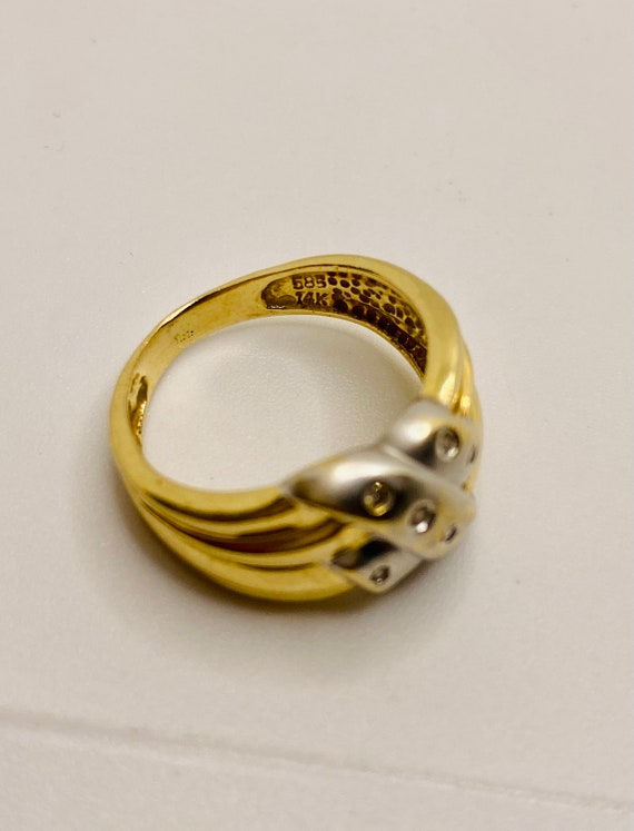 Beautiful Vintage 14k Yelow Gold Diamond Wedding … - image 6
