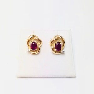 Vintage 14k Yellow Gold Natural Ruby Diamond Push Back Earrings