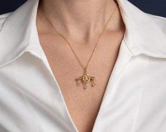 Gold Bees Ancient Greek Pendant, Minoan Bees Pendant, Ancient Greek Jewelry, Minoan Crete Bees Pendant, Museum Jewelry, Gift for Her