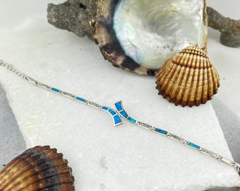 Pulsera de eslabones de plata con ópalo azul y meandro: joyería con llave griega, pulsera griega antigua hecha a mano, pulsera llamativa de ópalo azul, regalo para ella