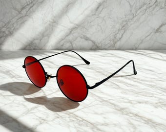 Small Face Lennon Round Sunglasses Retro Steampunk Style UV400 Lightweight Metal Frame Unisex Vintage Circular Festival Eyewear Red Glasses