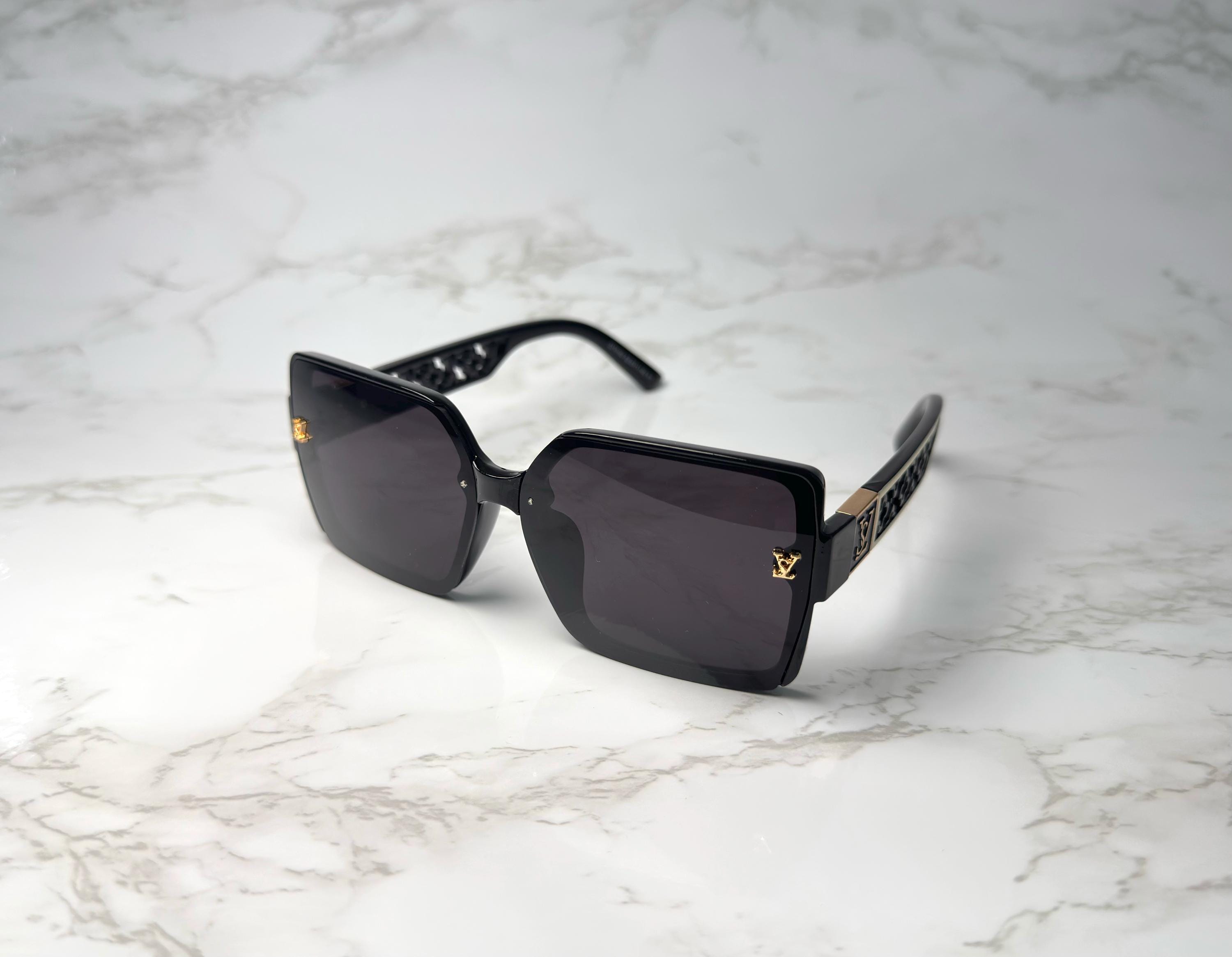 Burberry sunglasses - Etsy 日本