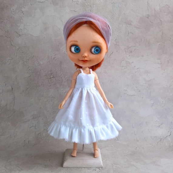 White Gingham Doll Dress: Handmade Blythe Outfit with Linen Bag
