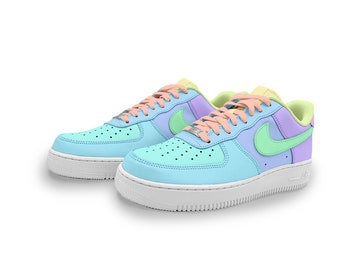 Square Option 4 - Sneaker Mock-Up Template for Procreate or Photoshop  (.PSD)