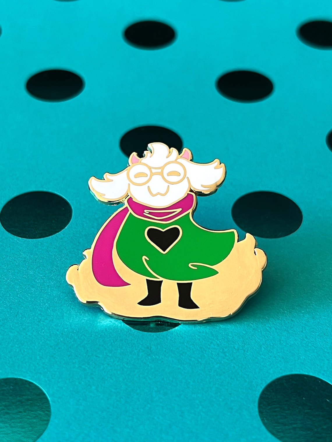 Deltarune Enamel Pins W/ Free Sticker | Etsy