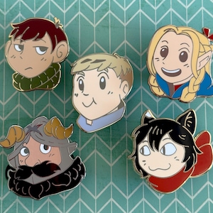 Pinos de esmalte para cabeça de Meshi de Dungeon