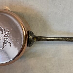 French Vintage copper saucepan, pan, Pourer, Atelier Du Cuivre, Villedieu-Les Poeles, 0.488 kg , 2mm , Farmhouse chic, Cookware image 7