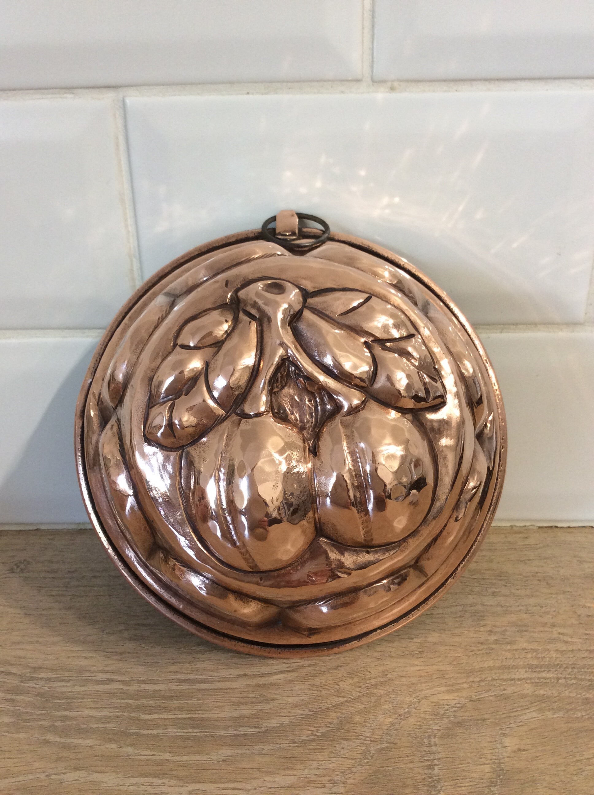 Français Vintage Copper Jelly Mould, , Cake Mold Cherry Design Farmhouse Chic Kitchenailia Ustensile