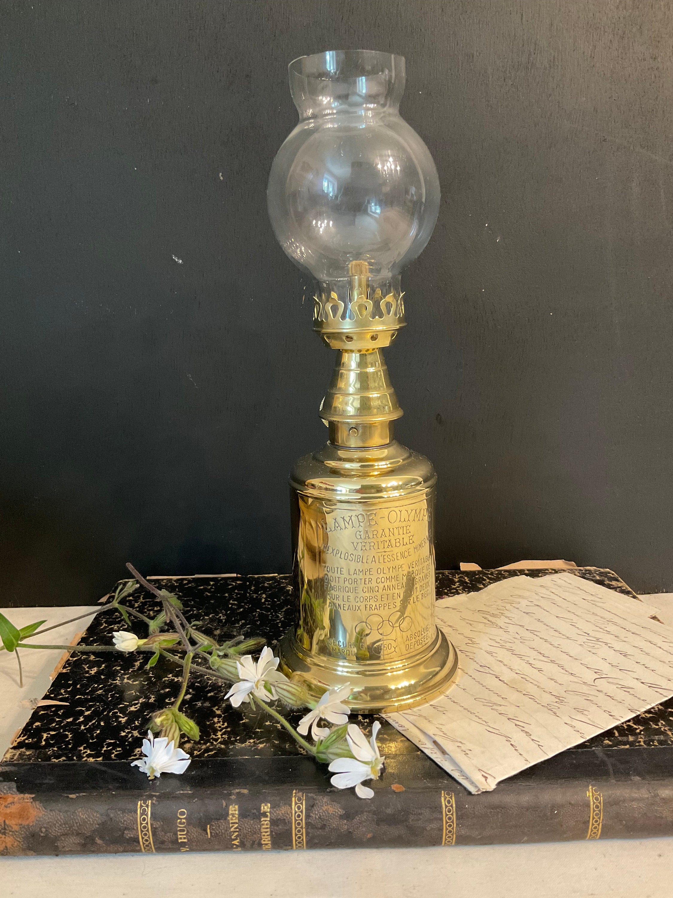 ANCIENNE LAMPE FEUTRÉE OLYMPE (genre Pigeon), Laiton dans son Carton d'Origine EUR 28,00