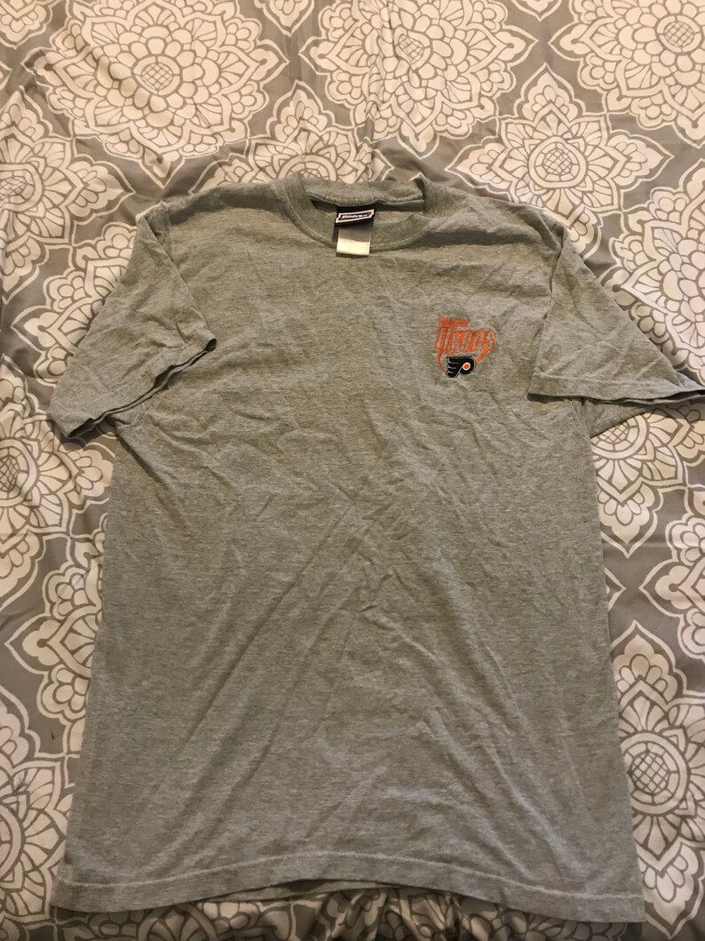 vintage philadelphia flyers shirt