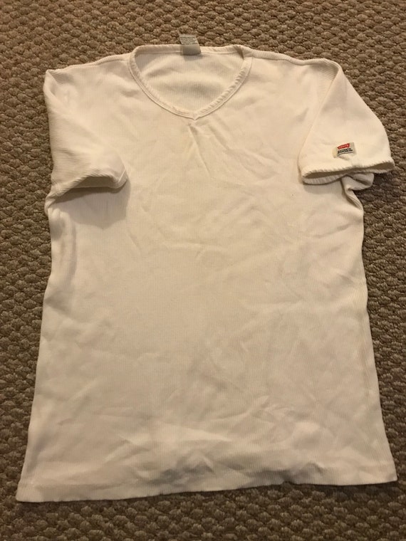 levis v neck