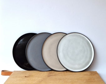 Dinner Plate // Ceramic Plate // Frühstücksteller // Keramikteller // schwarze Keramik // black clay