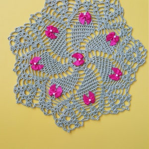 Round Green Doily - 10&quot; Diameter - 1 Piece