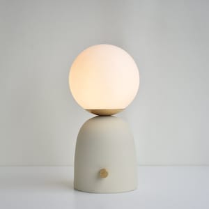 Handmade Dimmable Globe Ceramic Lamp for Bedside Table