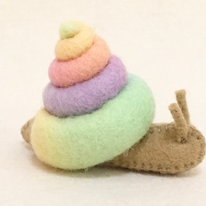 Felt snail ** Pure Wool Felt Animals, Steiner Toys, Waldorf Felt Animals, Soft toy, Stuffed Toys, Soft Plush Toys