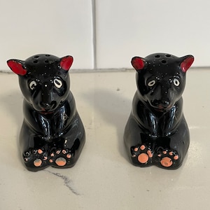 Vintage Redware Ceramic Sitting Black Bear Cub Salt Pepper Shaker Set Bears Cubs