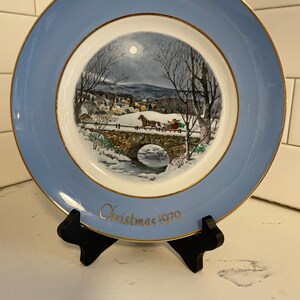 Vintage Avon Christmas 1979 Plate Series “Dashing Through The Snow” 7th Edition