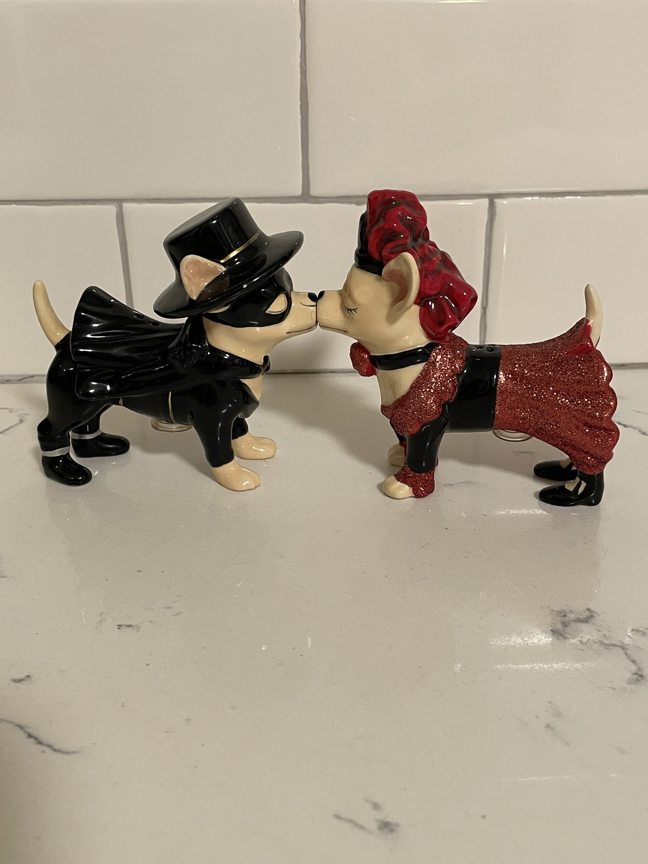 chihuahua salt & pepper shakers