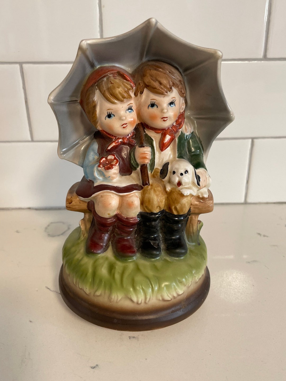 アンリ 木彫り人形 Boy with Dove & Umbrella Vintage Cornerstone Creations Figurine - Boy With Dog and