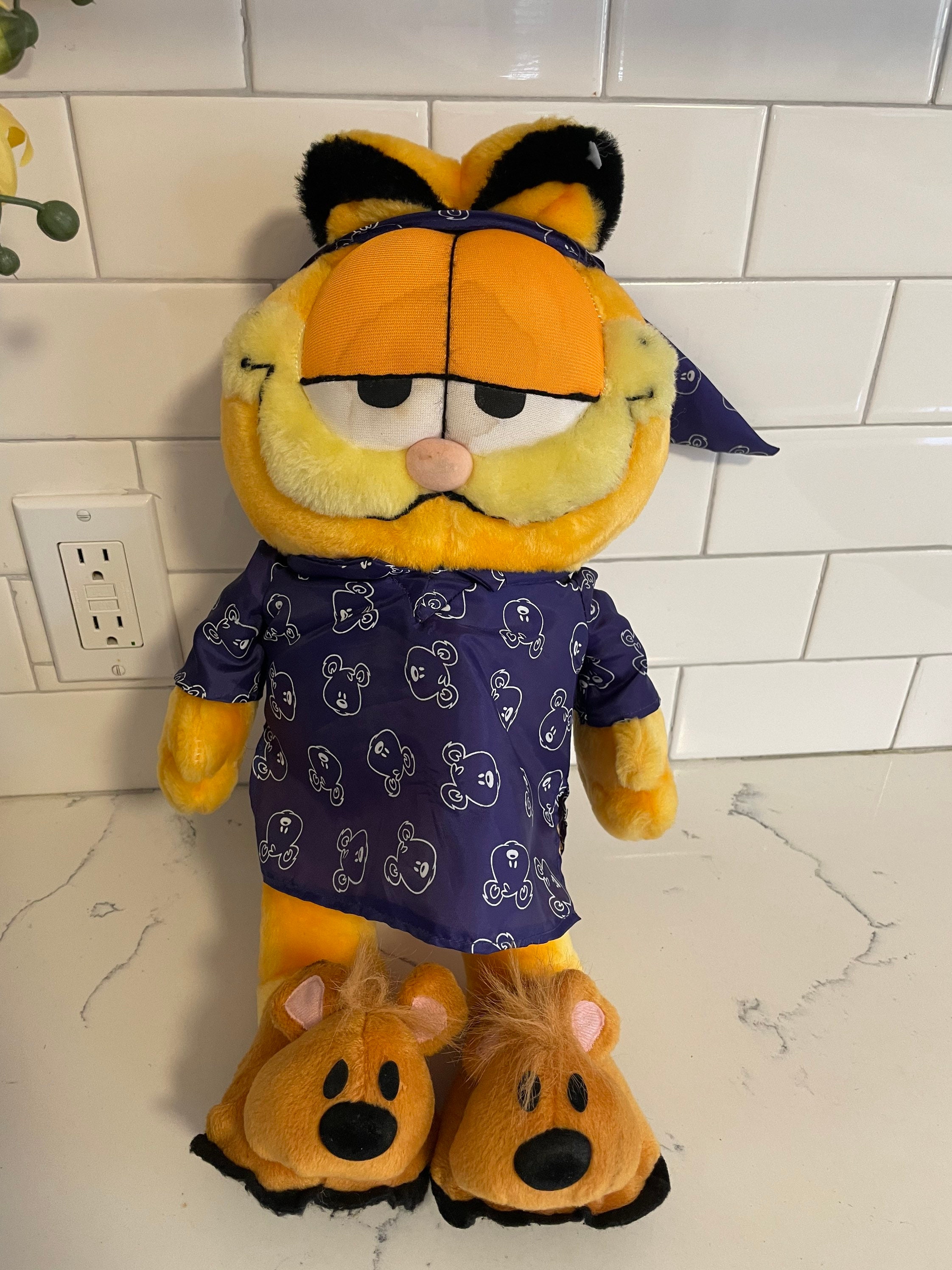 Peluche Vintage (25 cm) - Garfield sur ses 4 pattes 