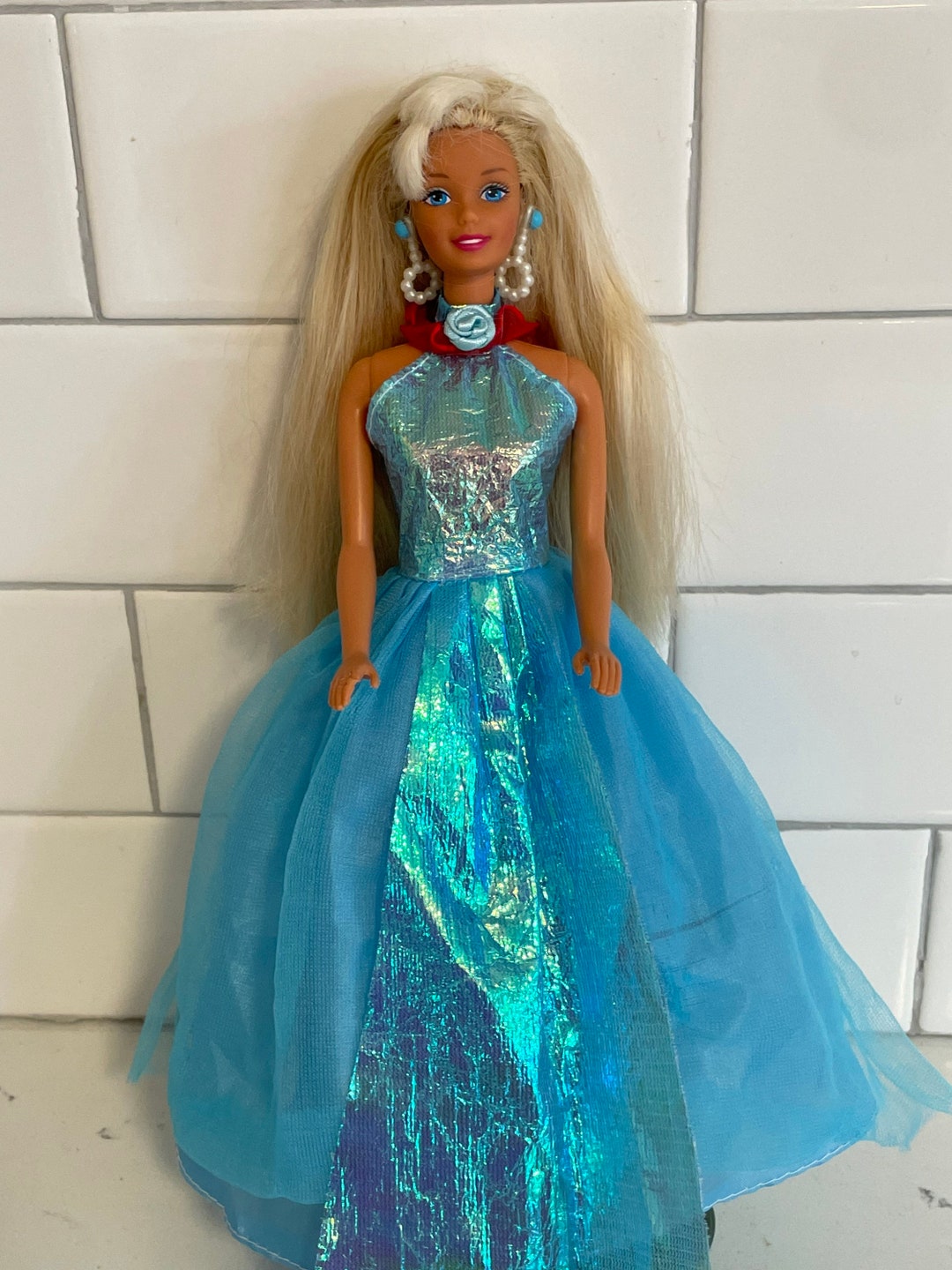 VTG 1997 Mattel Pearl Beach Barbie Doll Blue Pearl Earrings With Different  Dress