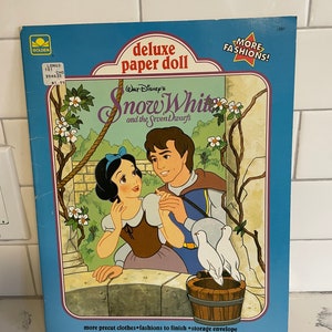 Snow White and the Seven Dwarfs Paper Doll  Book  1991 Golden Press