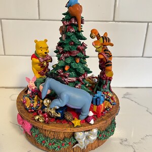 Rare-vintage 1988 Music Box- Winnie the Pooh and His Friends