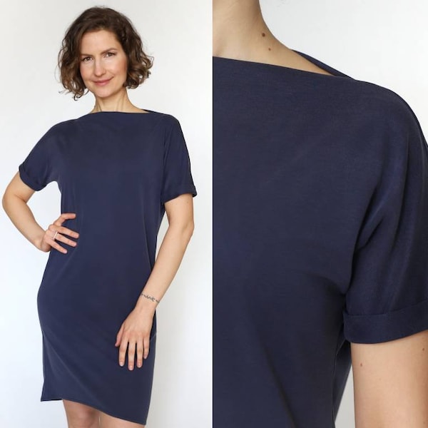 Robe bleu marine à col bateau et manches courtes | robe unie | robe d'été décontractée de bureau | robe minimaliste | robe douce au toucher | robe tshirt |