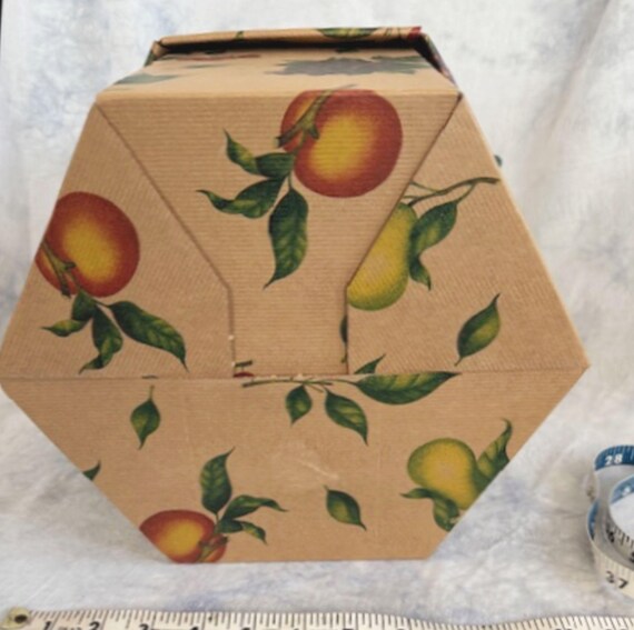 Six-sided Hatbox with Fruit Pattern 10" - image 3