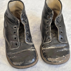 Vintage Antique Victorian-style Button-Up Black Leather High-top Baby Shoes Toddler