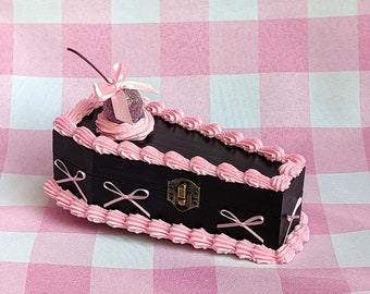 Coffin Cake Jewelery/Trinket Box