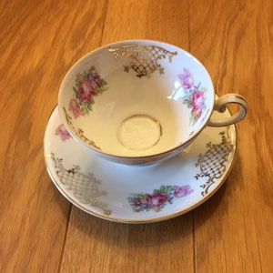 Beautiful vintage Schirnding Bavaria Cup and saucer