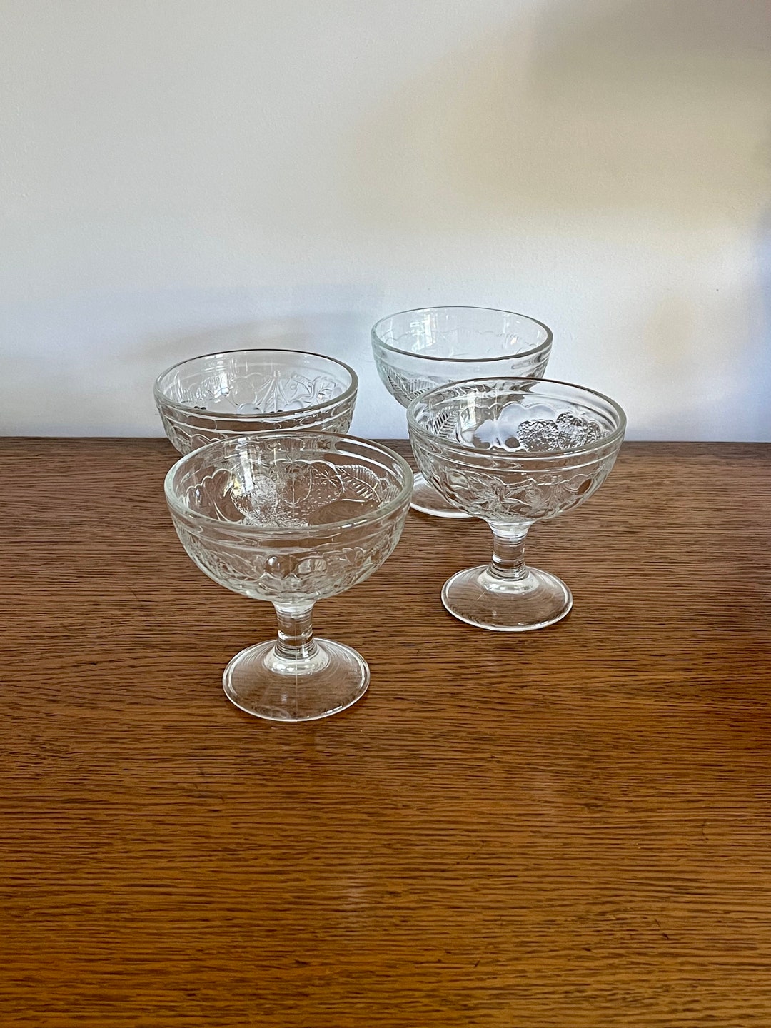 4 Vintage Large Glass Serving Bowls With Beautiful Fruit Etsy