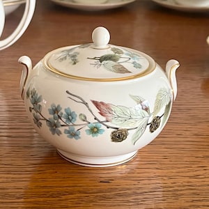 Wedgwood Bone China - Spring Morning - sugar bowl