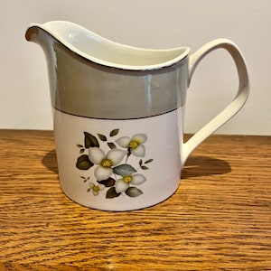 English vintage - large jug - Johnson Brothers